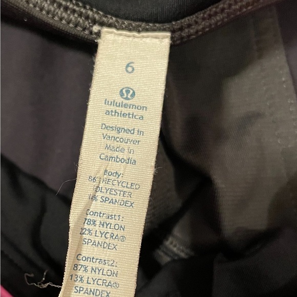 Lululemon short size 6 - Picture 5 of 8